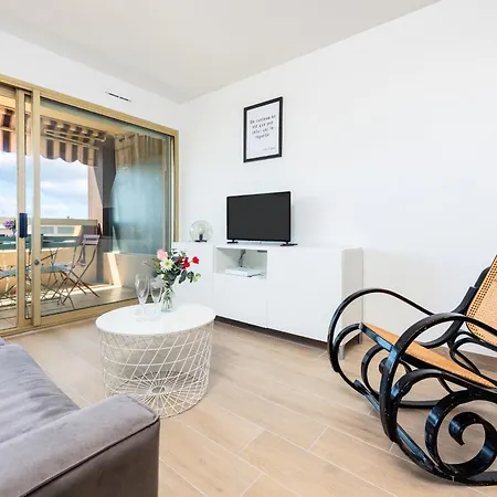 Menton, 3 Pieces, Clim Garage, Piscine Apartamento