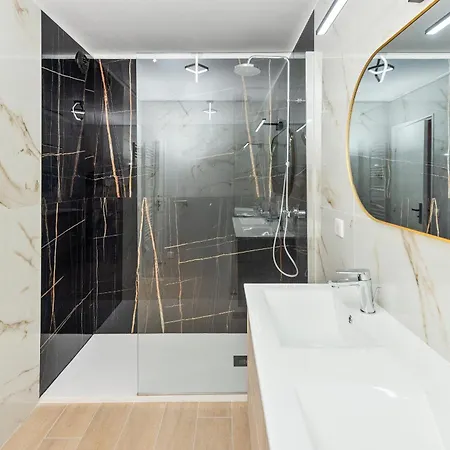 Apartamento Menton, 3 Pieces, Clim Garage, Piscine